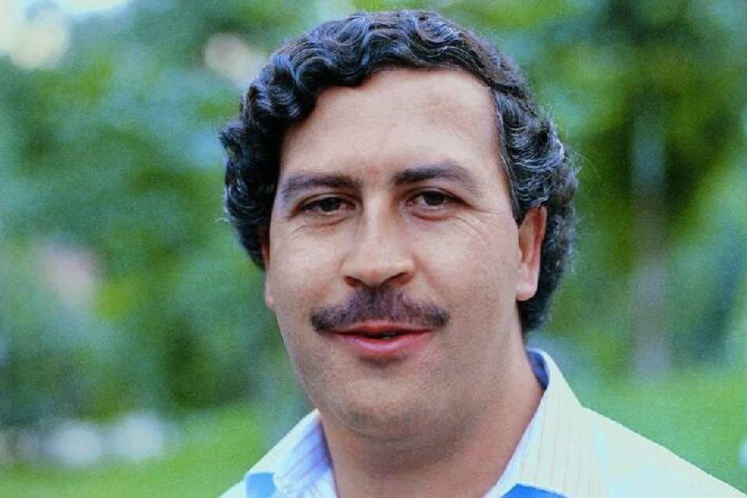 Pablo-Escobar-02